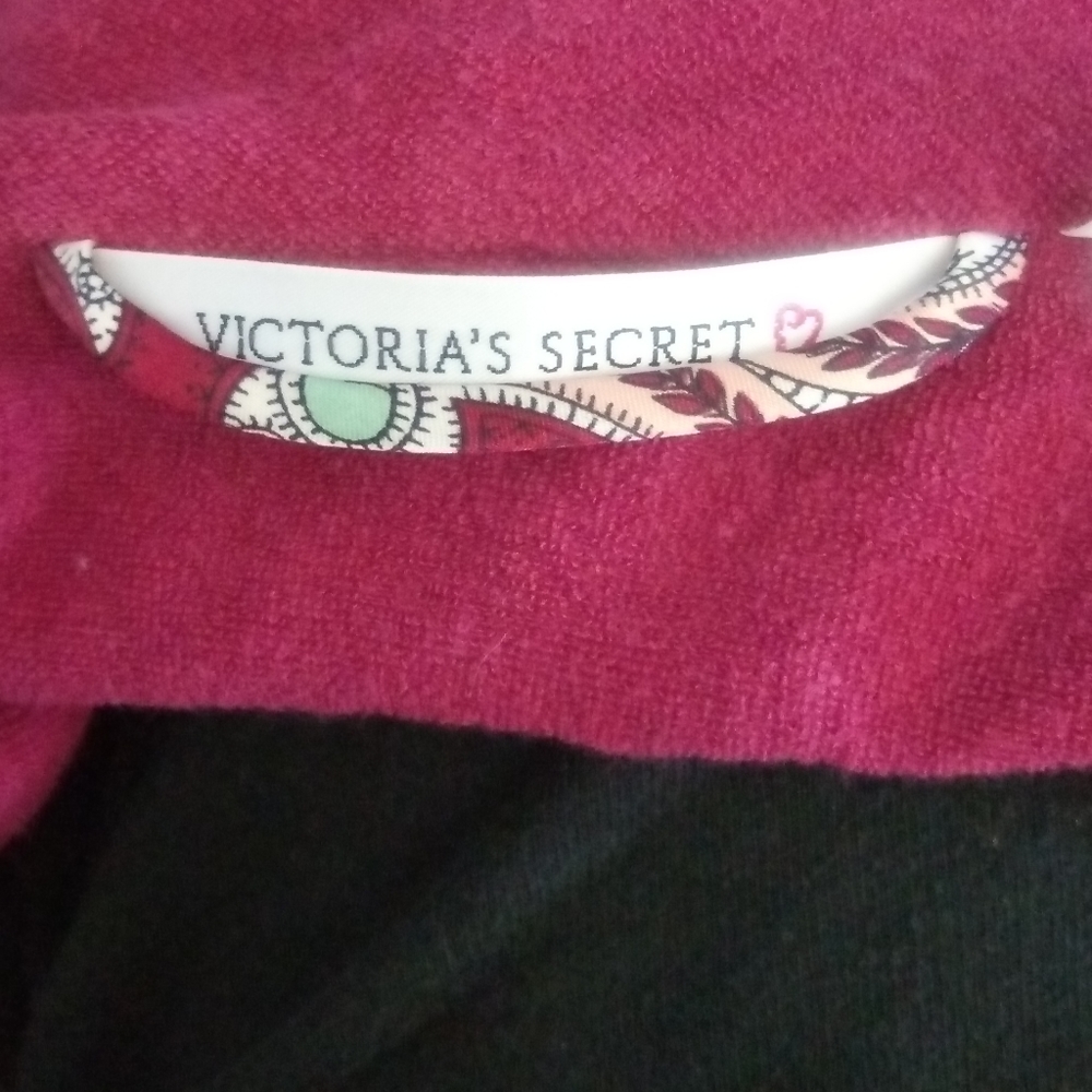 Victoria Secret robe - Picture 4 of 5